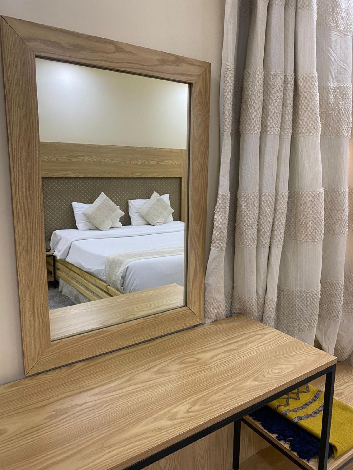 Al Hussam Hotel Apartments Rusayl Eksteriør billede